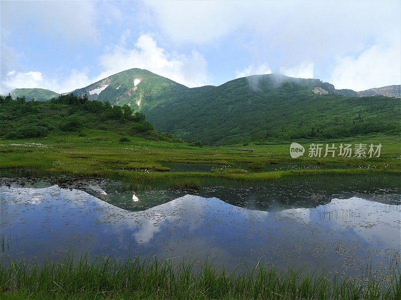 Mount Hiuchi in Niigata, Japan (百名山)